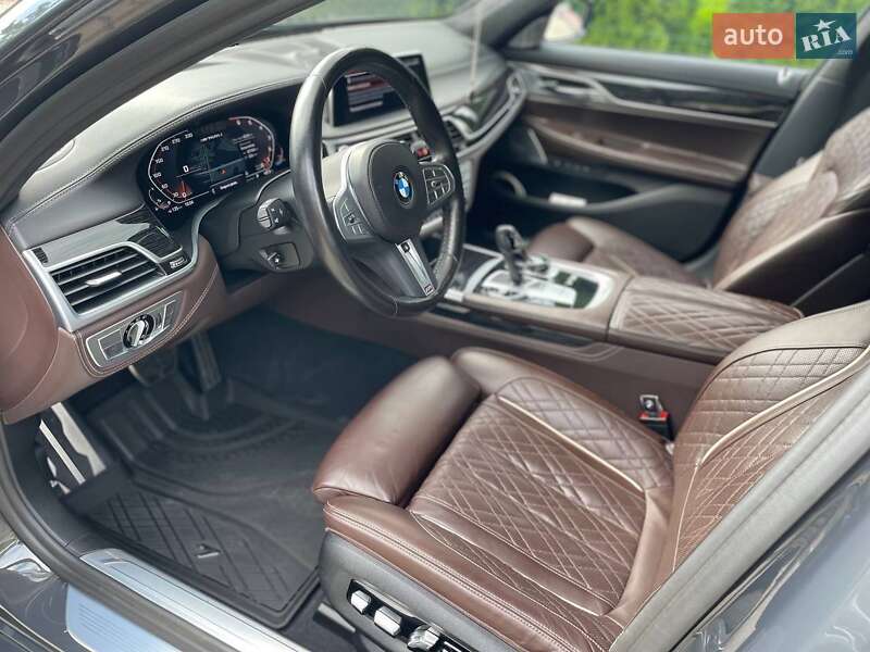 Седан BMW 7 Series 2021 в Кременчуге
