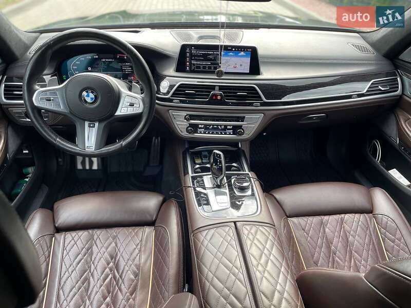 Седан BMW 7 Series 2021 в Кременчуге