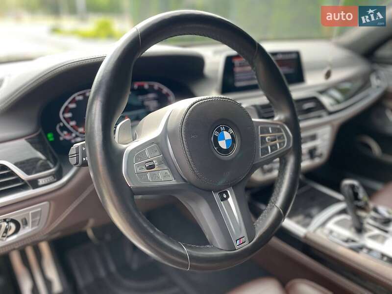 Седан BMW 7 Series 2021 в Кременчуге