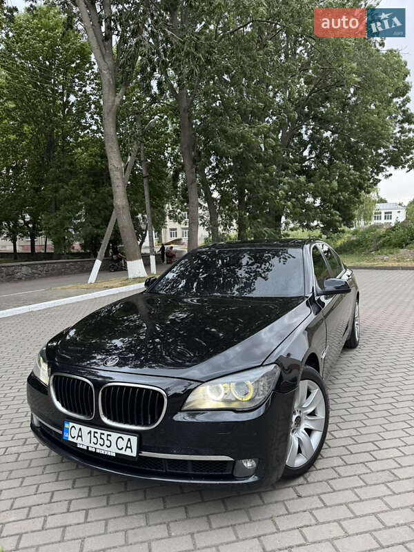 Седан BMW 7 Series 2012 в Шполі