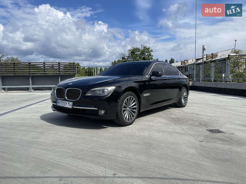 BMW 7 Series 2011