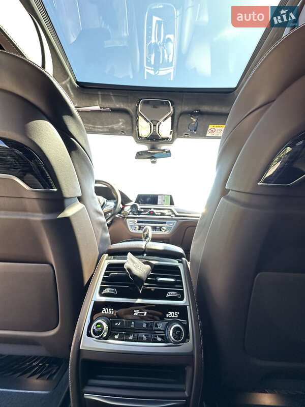 Седан BMW 7 Series 2017 в Києві
