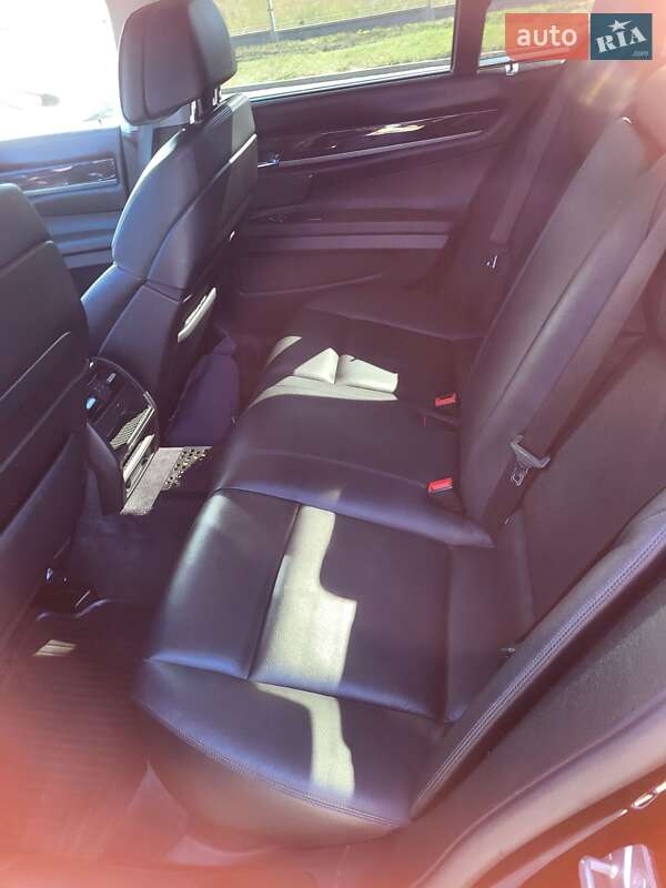 Седан BMW 7 Series 2010 в Хмельницком