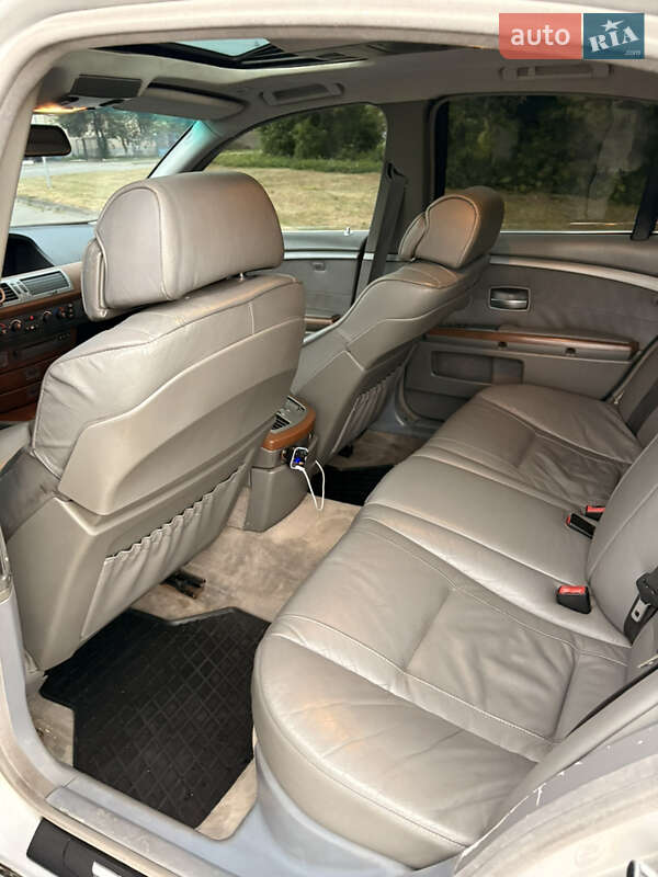 Седан BMW 7 Series 2003 в Бродах