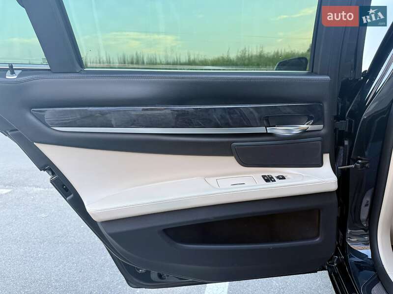 Седан BMW 7 Series 2009 в Вінниці