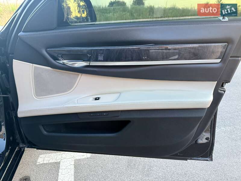 Седан BMW 7 Series 2009 в Вінниці