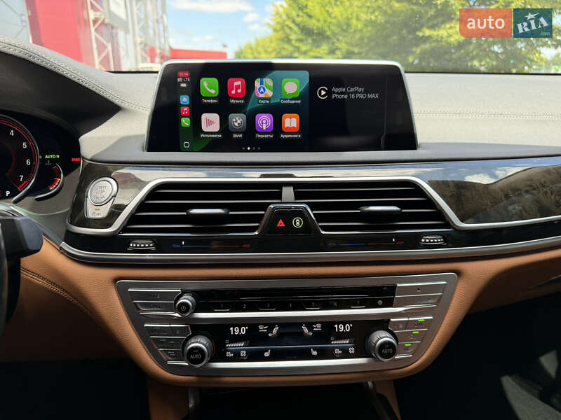 Седан BMW 7 Series 2018 в Киеве