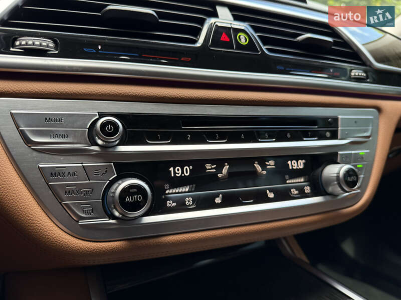 Седан BMW 7 Series 2018 в Киеве