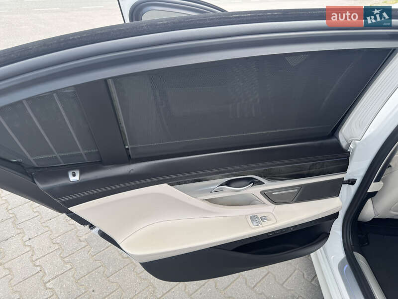 Седан BMW 7 Series 2019 в Ивано-Франковске