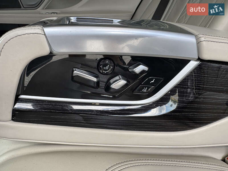 Седан BMW 7 Series 2019 в Ивано-Франковске