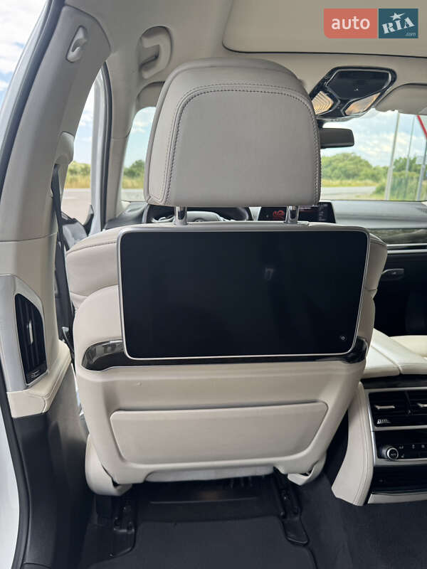 Седан BMW 7 Series 2019 в Ивано-Франковске