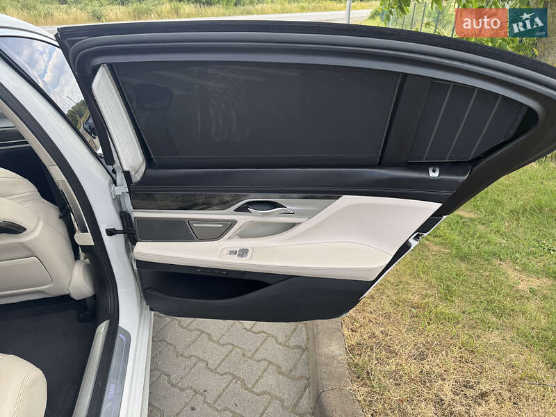 Седан BMW 7 Series 2019 в Ивано-Франковске