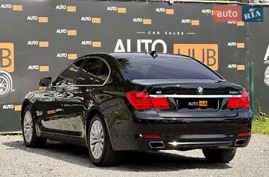 Седан BMW 7 Series 2011 в 