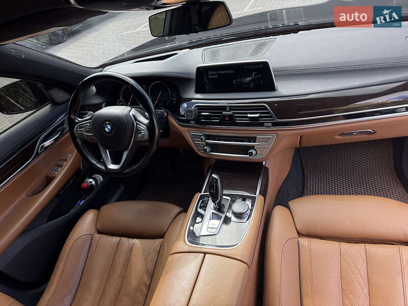 Седан BMW 7 Series 2015 в Хмельницькому