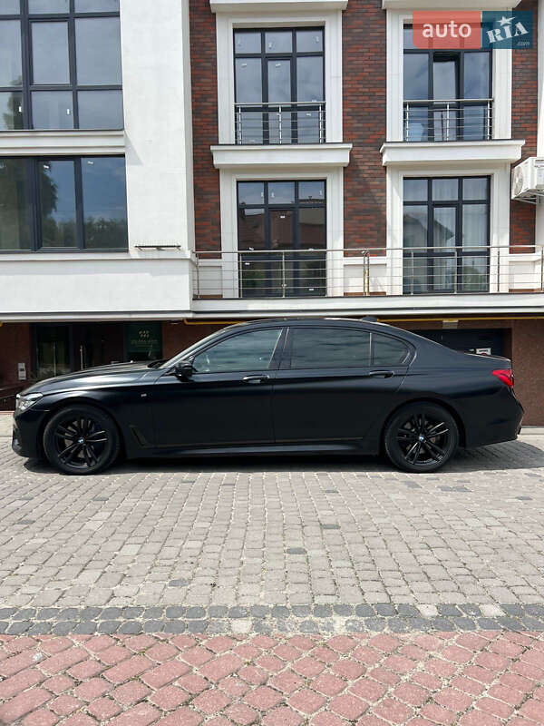 Седан BMW 7 Series 2017 в Львові