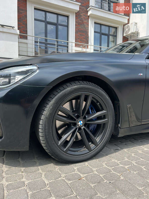 Седан BMW 7 Series 2017 в Львові