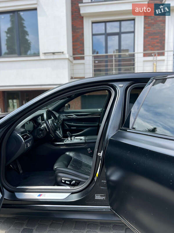 Седан BMW 7 Series 2017 в Львові