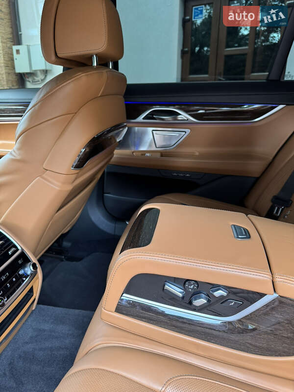 Седан BMW 7 Series 2022 в Мукачево фото 80 Седан BMW 7 Series 2022 в Мукачево