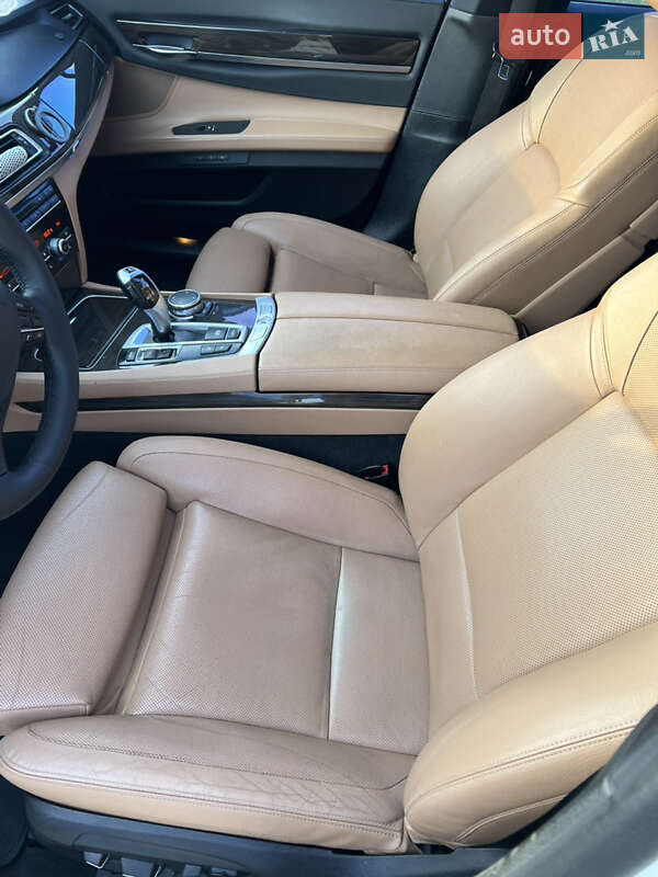 Седан BMW 7 Series 2014 в Львове