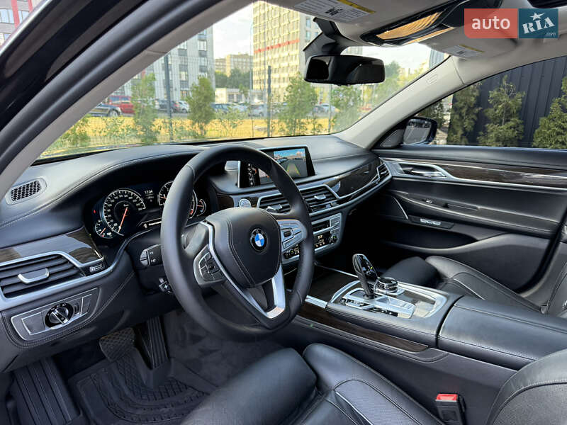 Седан BMW 7 Series 2016 в Киеве