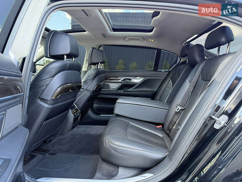 Седан BMW 7 Series 2016 в Киеве