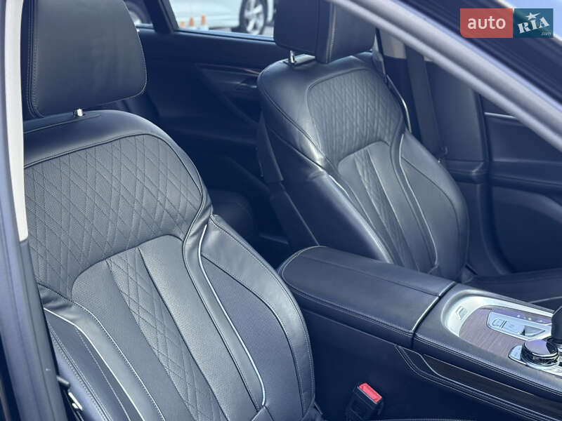 Седан BMW 7 Series 2016 в Киеве