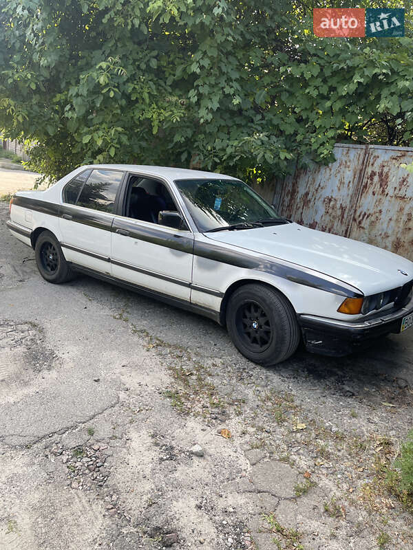 Седан BMW 7 Series 1988 в Києві