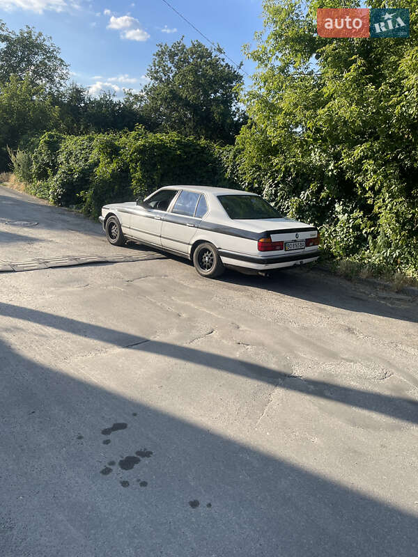 Седан BMW 7 Series 1988 в Києві
