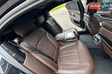 Седан BMW 7 Series 2022 в 