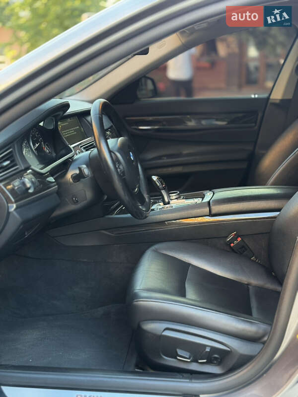 Седан BMW 7 Series 2013 в Сумах