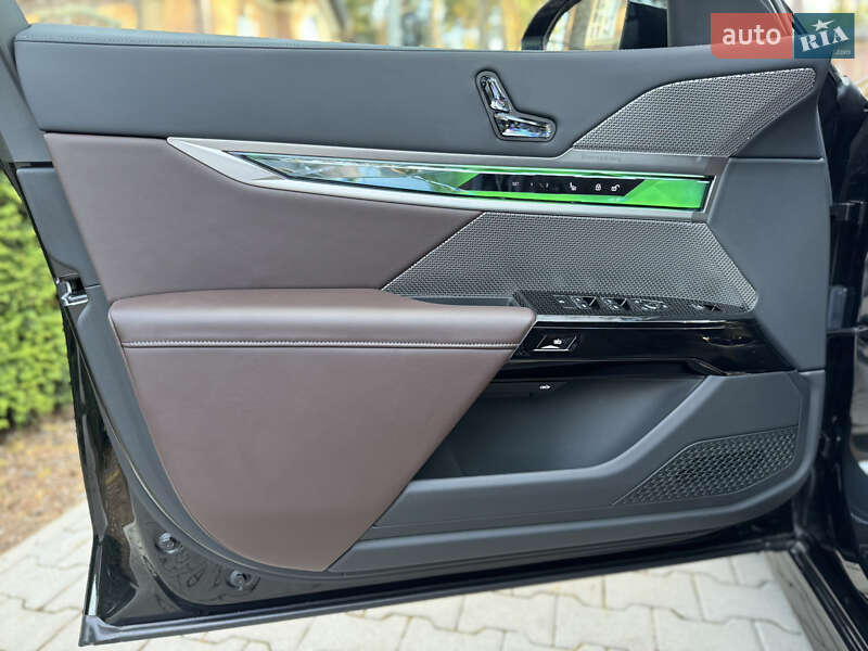 Седан BMW 7 Series 2024 в Киеве фото 23 Седан BMW 7 Series 2024 в Киеве