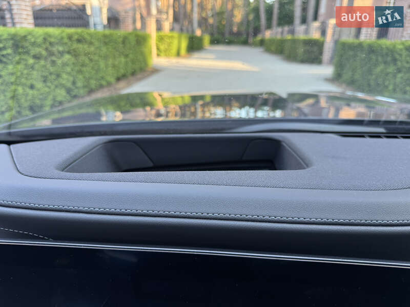 Седан BMW 7 Series 2024 в Киеве фото 50 Седан BMW 7 Series 2024 в Киеве