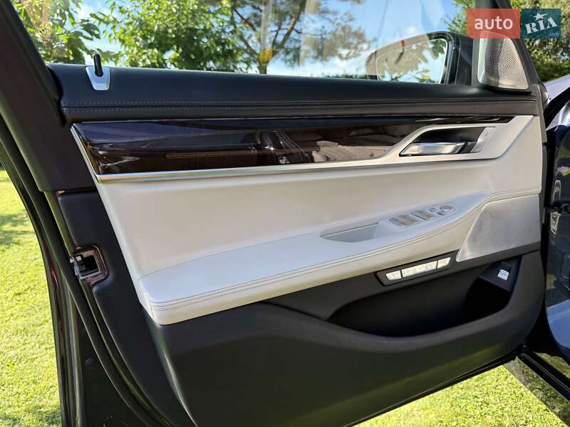 Седан BMW 7 Series 2015 в Львові фото 12 Седан BMW 7 Series 2015 в Львові