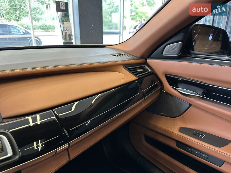 Седан BMW 7 Series 2012 в Киеве