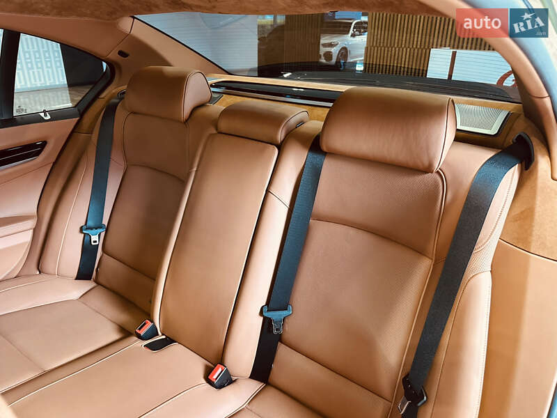 Седан BMW 7 Series 2012 в Киеве