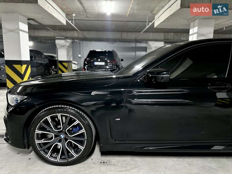 Седан BMW 7 Series 2022 в Дніпрі