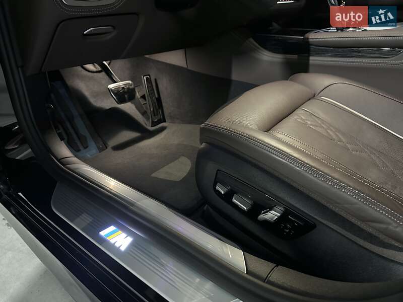 Седан BMW 7 Series 2022 в Дніпрі