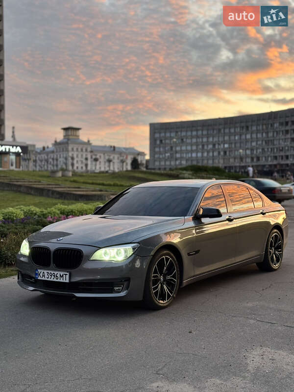 Седан BMW 7 Series 2013 в Сумах