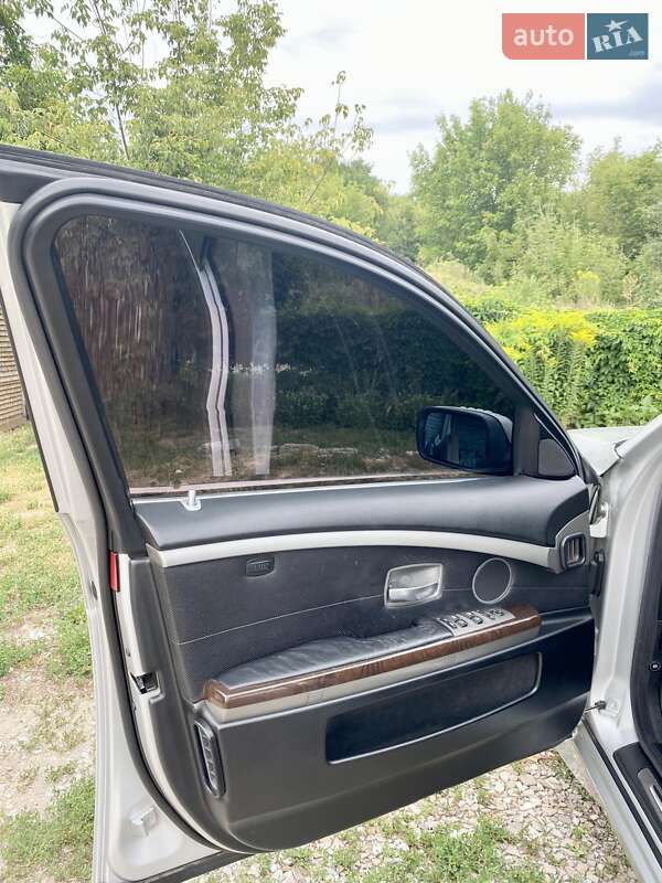 Седан BMW 7 Series 2002 в Черкасах
