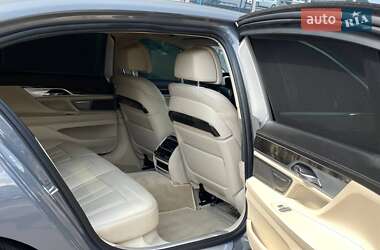 Седан BMW 7 Series 2017 в 
