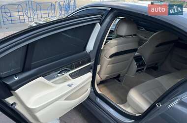 Седан BMW 7 Series 2017 в 