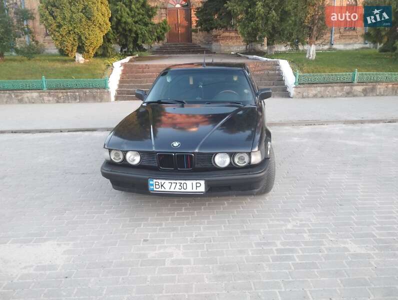BMW 7 Series 1989
