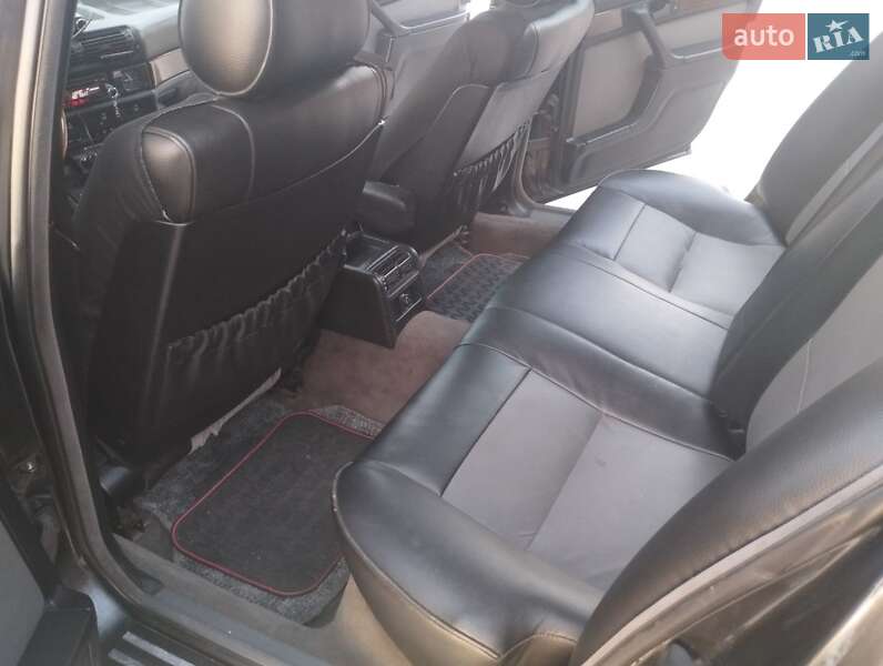 Седан BMW 7 Series 1989 в Кременце