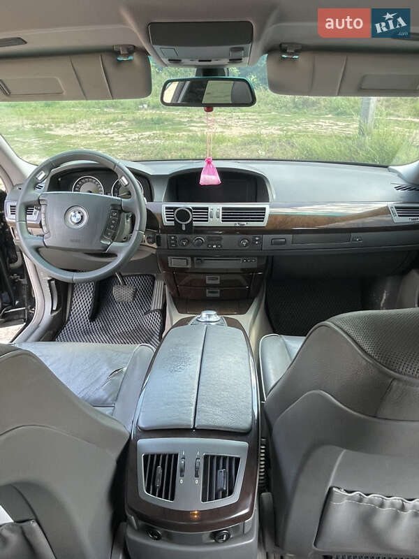 Седан BMW 7 Series 2004 в Чернигове