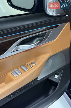 Седан BMW 7 Series 2019 в 