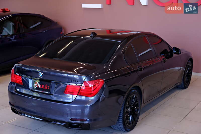 Седан BMW 7 Series 2012 в Одесі