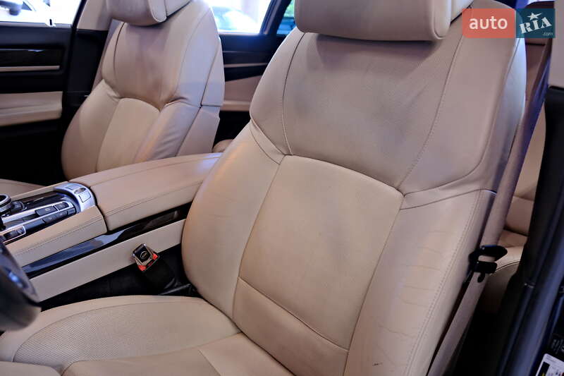Седан BMW 7 Series 2012 в Одесі