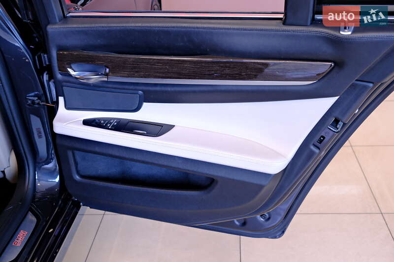 Седан BMW 7 Series 2012 в Одесі