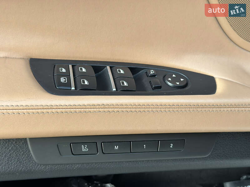 Седан BMW 7 Series 2011 в Львові