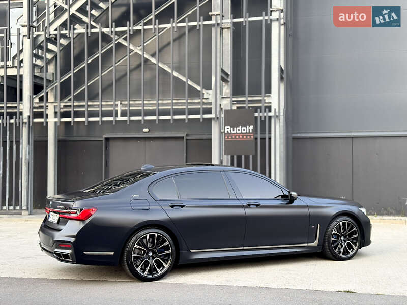 Седан BMW 7 Series 2021 в Киеве